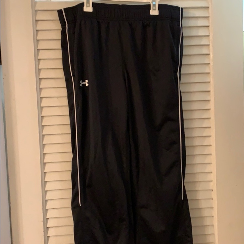 Under Armor black athletic pants